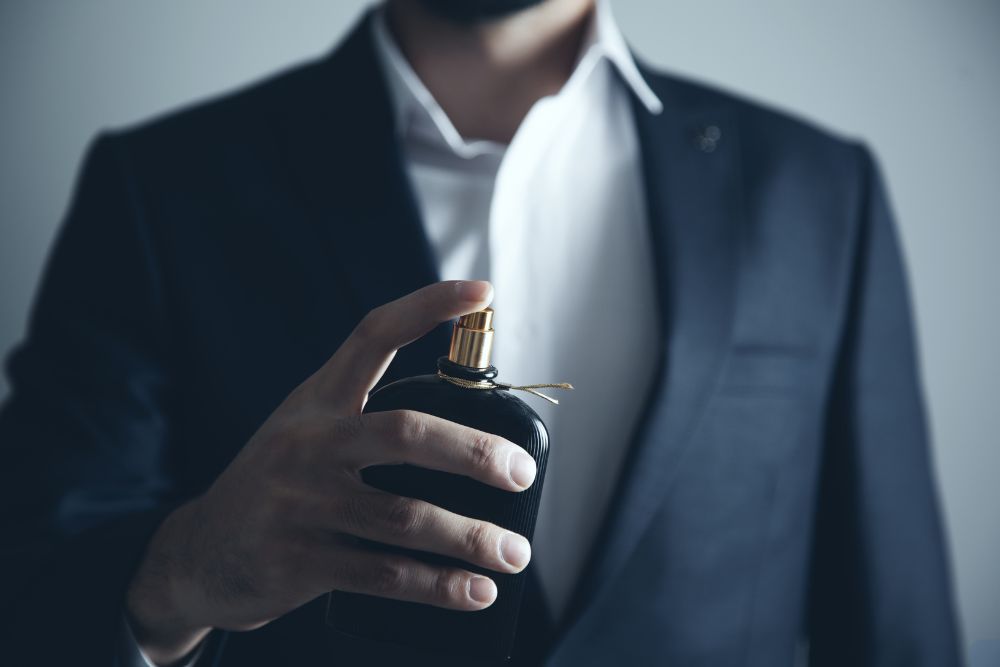 perfume 004 Frascos de perfumes masculinos ideales para el invierno 2025