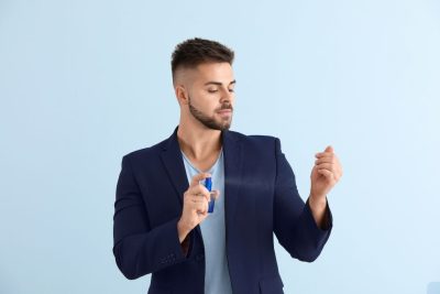 Los 10 perfumes de hombre con más cumplidos
